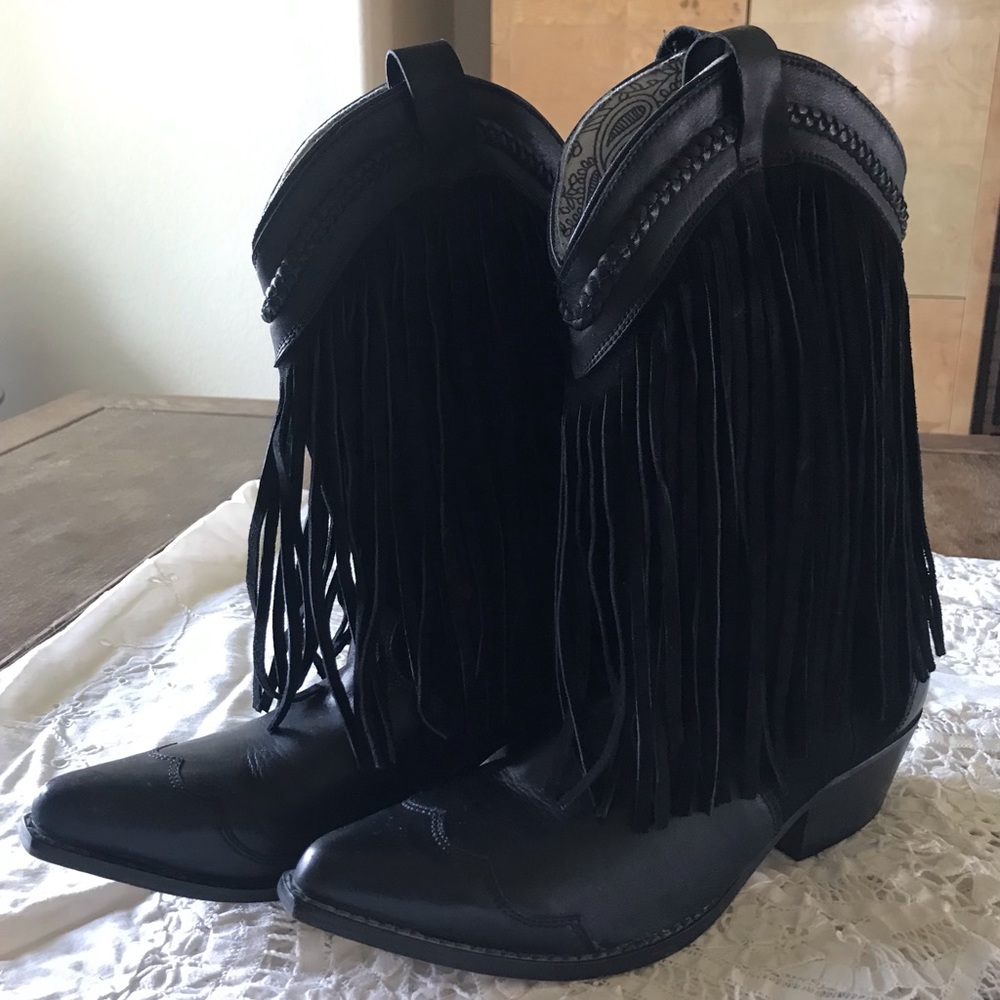 NOT FOR SALE — Smoky Mountain Boots; black w/ fringe, size 8.5